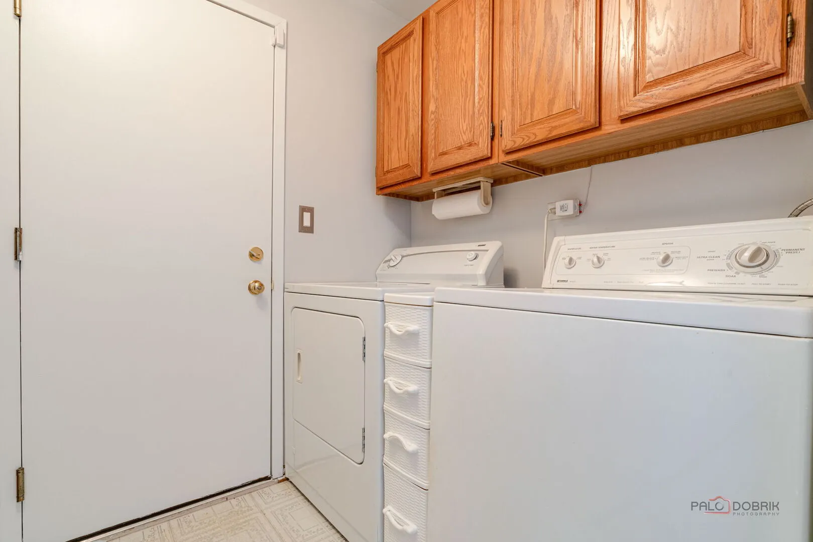 1432 Hampshire Court IL