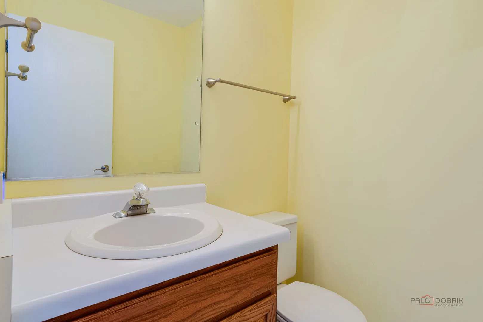 1432 Hampshire Court IL