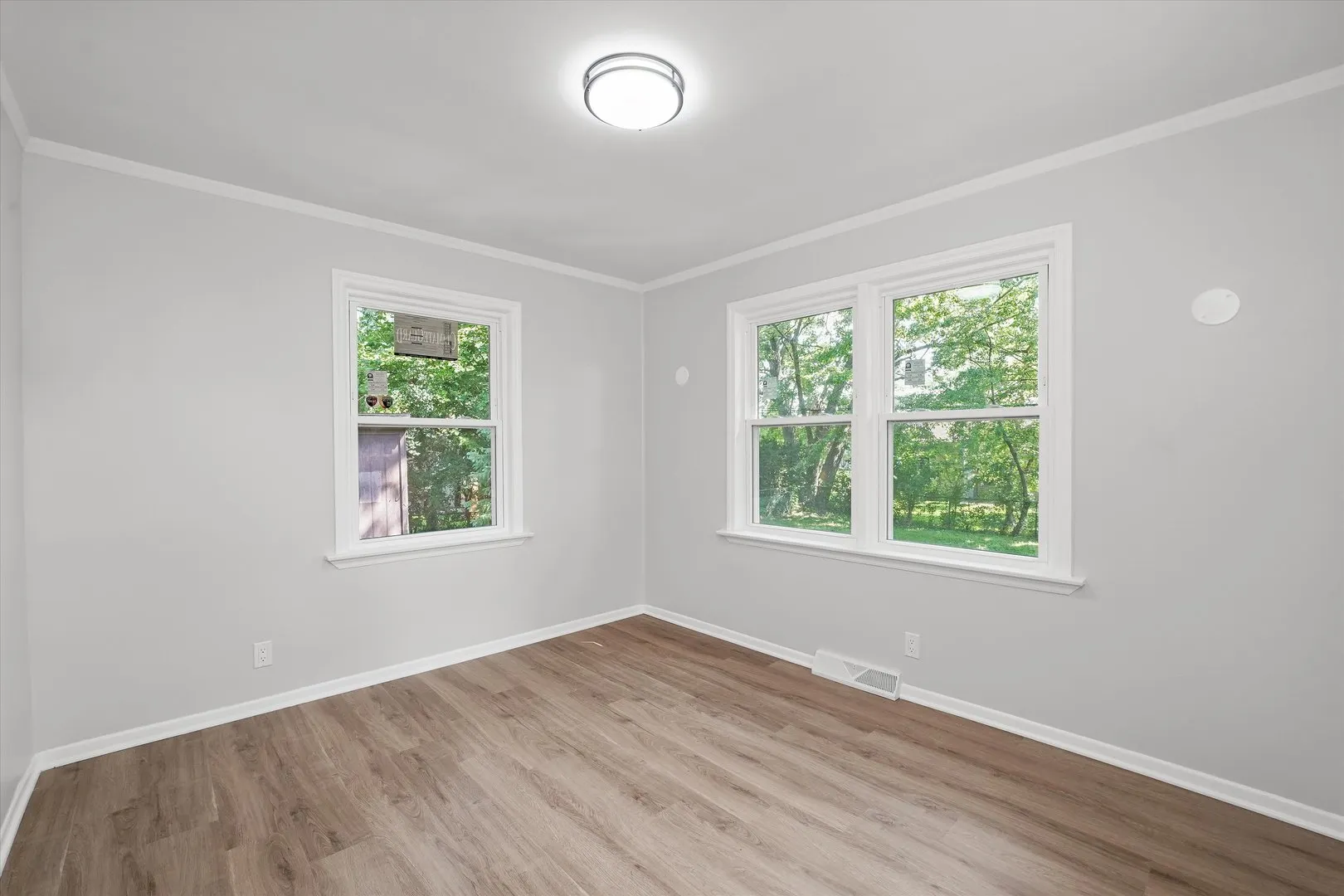 3755 EMERALD Avenue IL