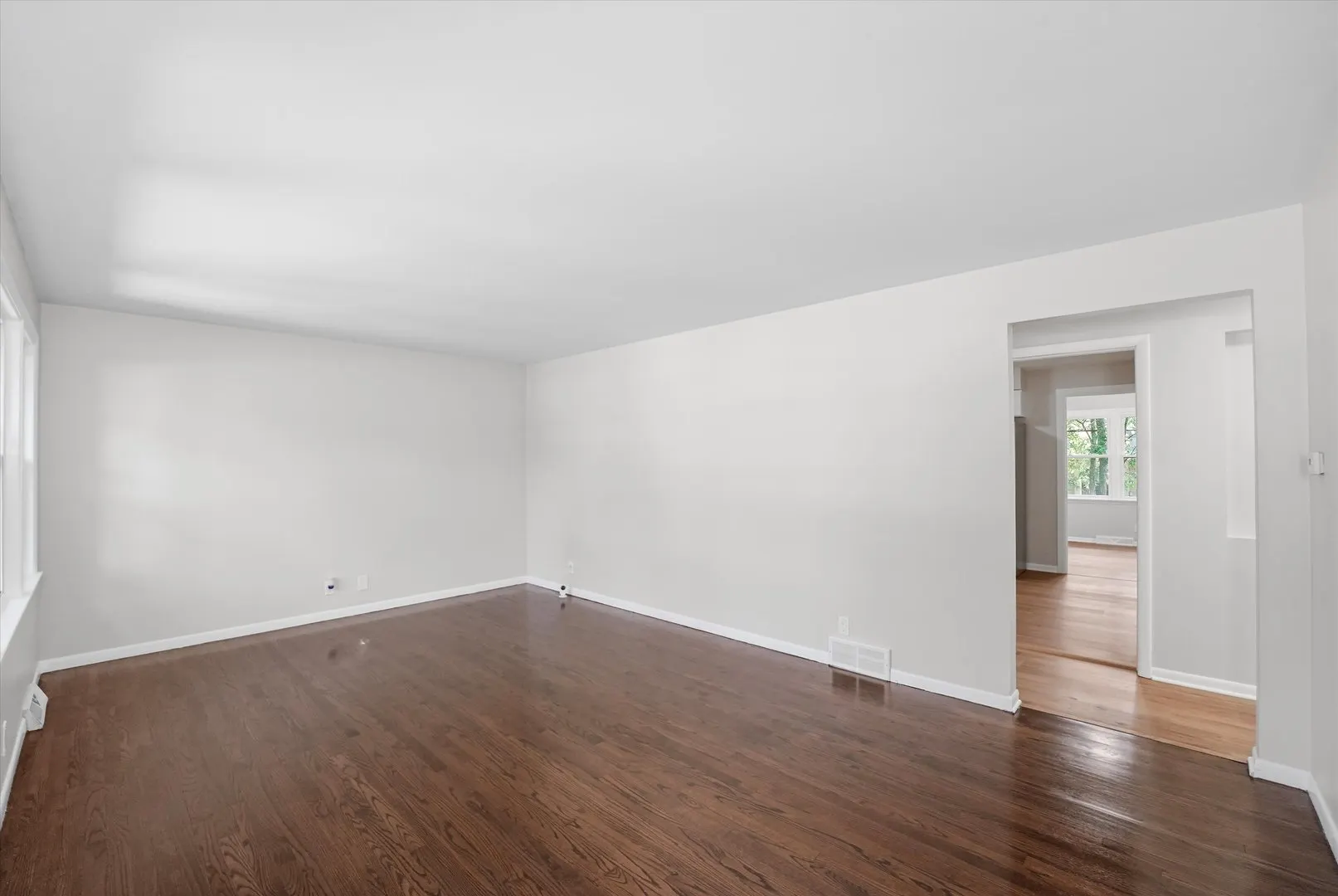 3755 EMERALD Avenue IL