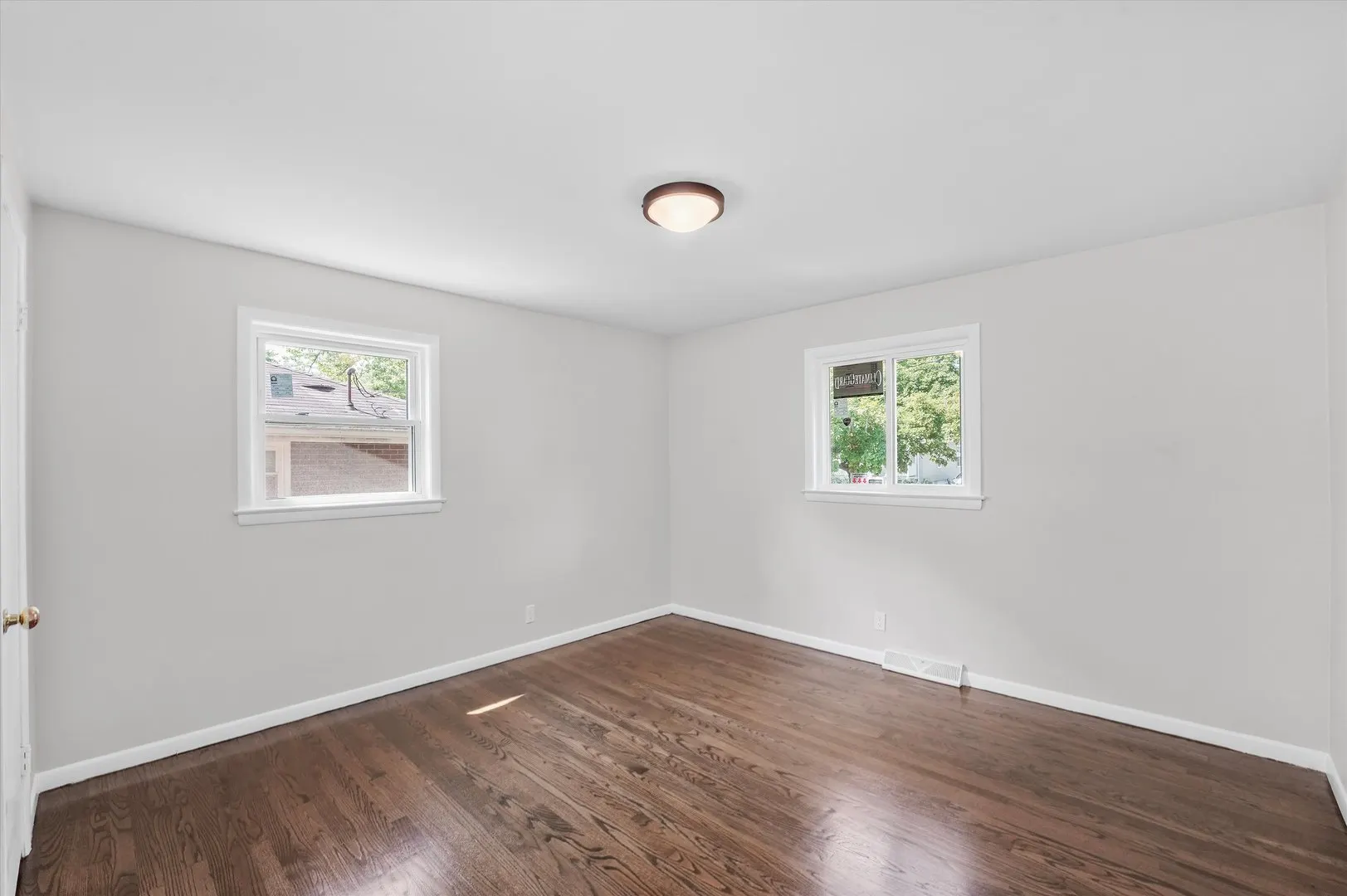 3755 EMERALD Avenue IL