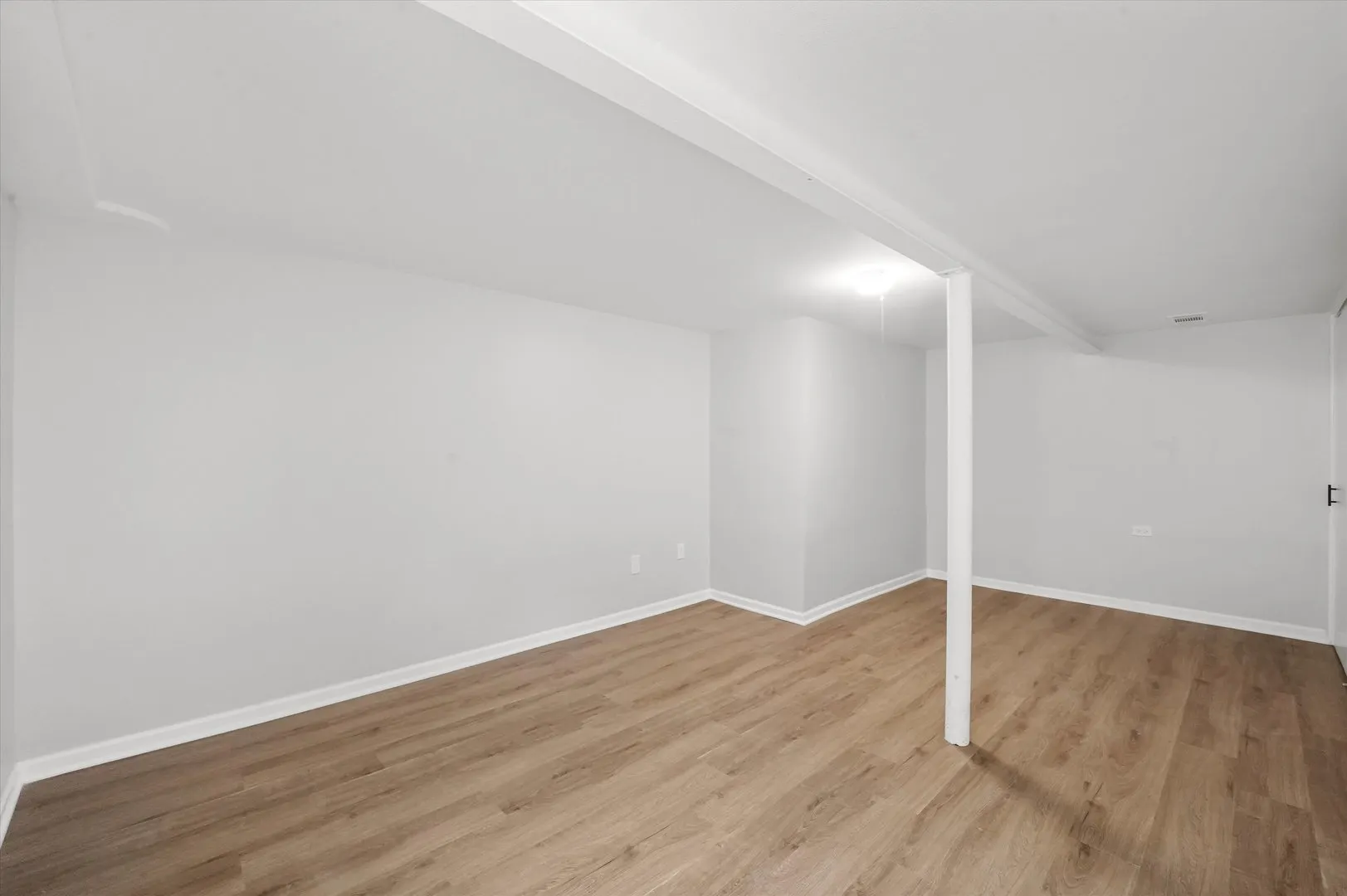 3755 EMERALD Avenue IL