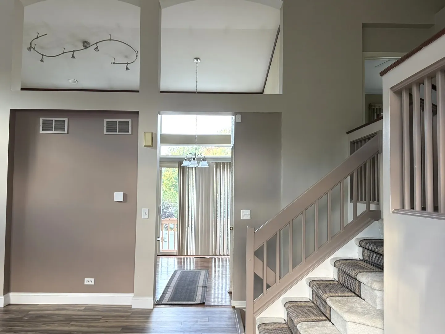 374 W Boxwood Court IL