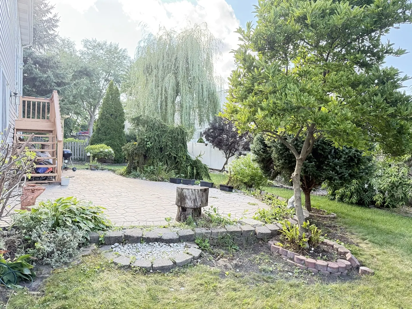 374 W Boxwood Court IL