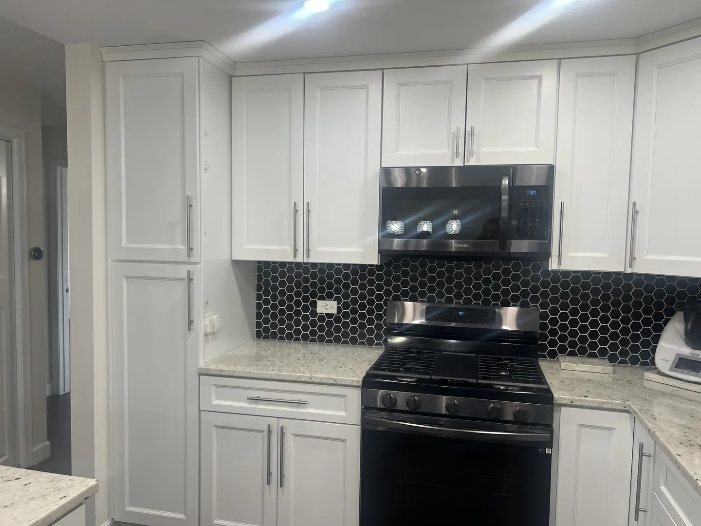 6540 W Irving Park Road 204 IL