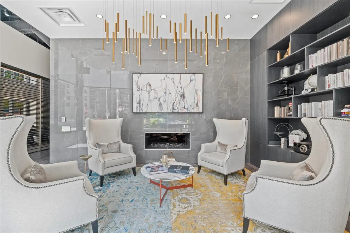 450 E Waterside Drive 2903 IL