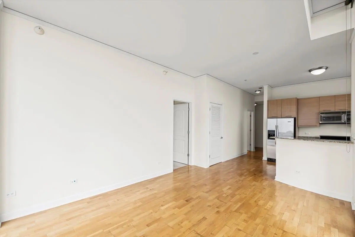 450 E Waterside Drive 2903 IL