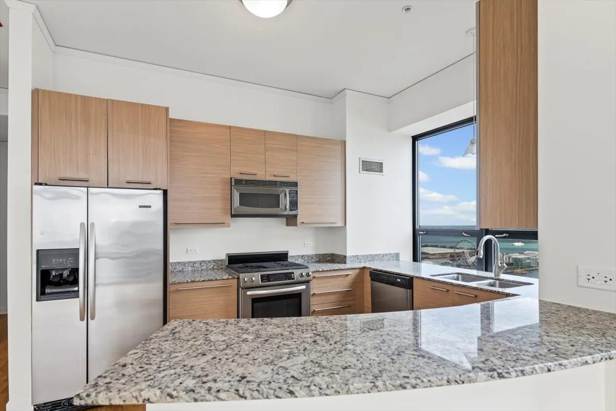 450 E Waterside Drive 2903 IL