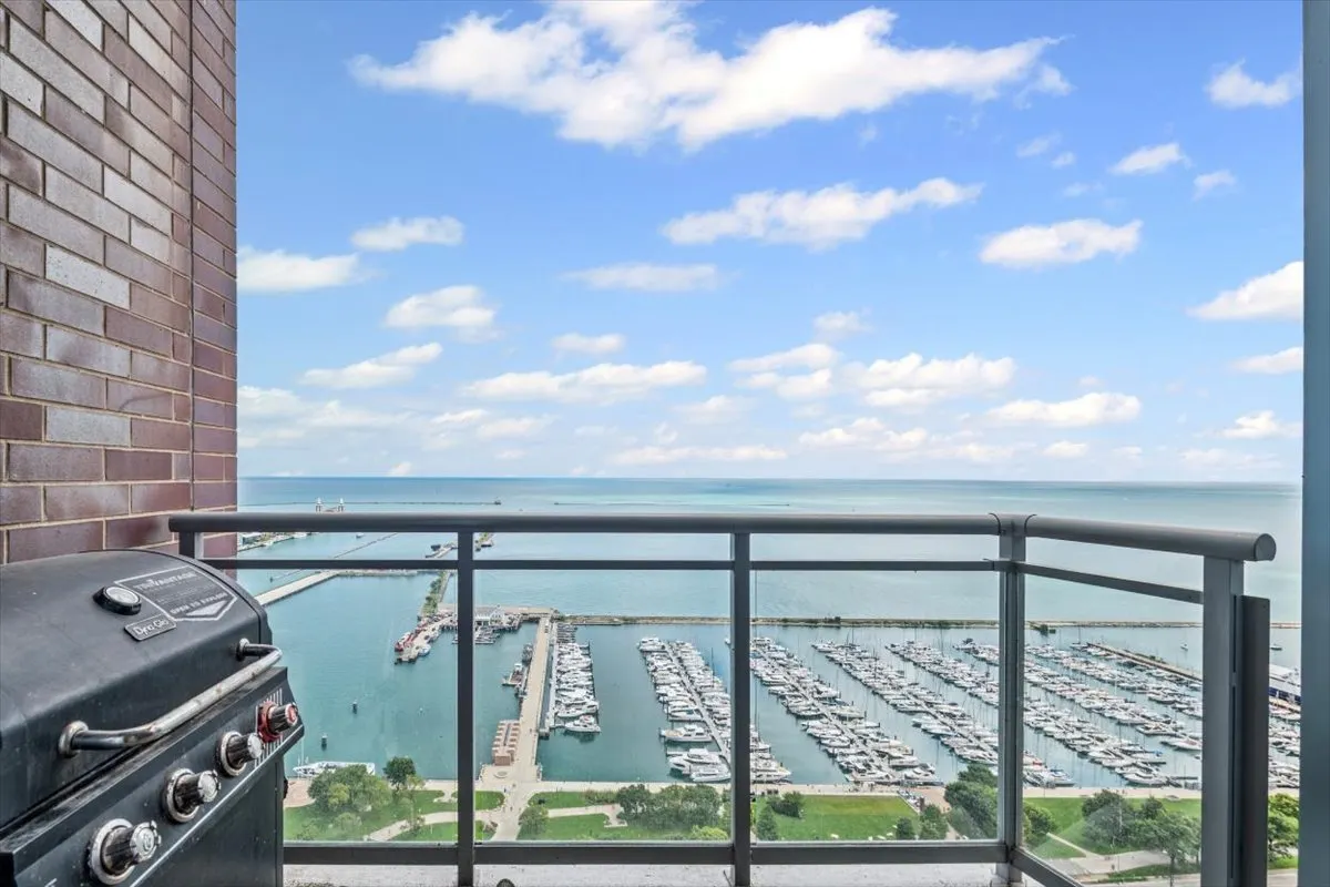 450 E Waterside Drive 2903 IL