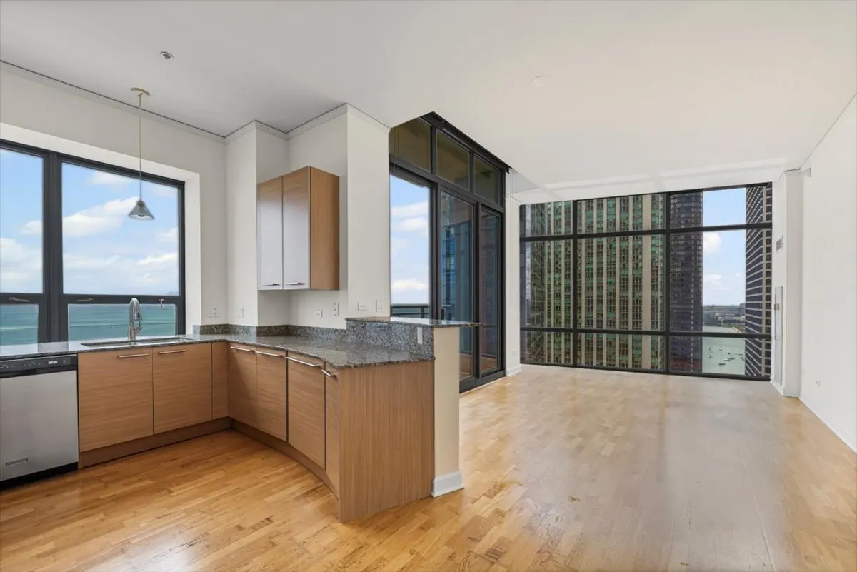 450 E Waterside Drive 2903 IL