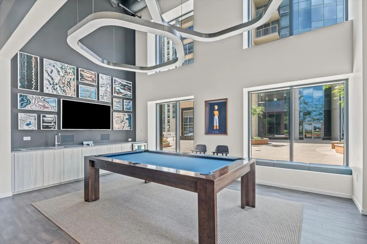 450 E Waterside Drive 2903 IL