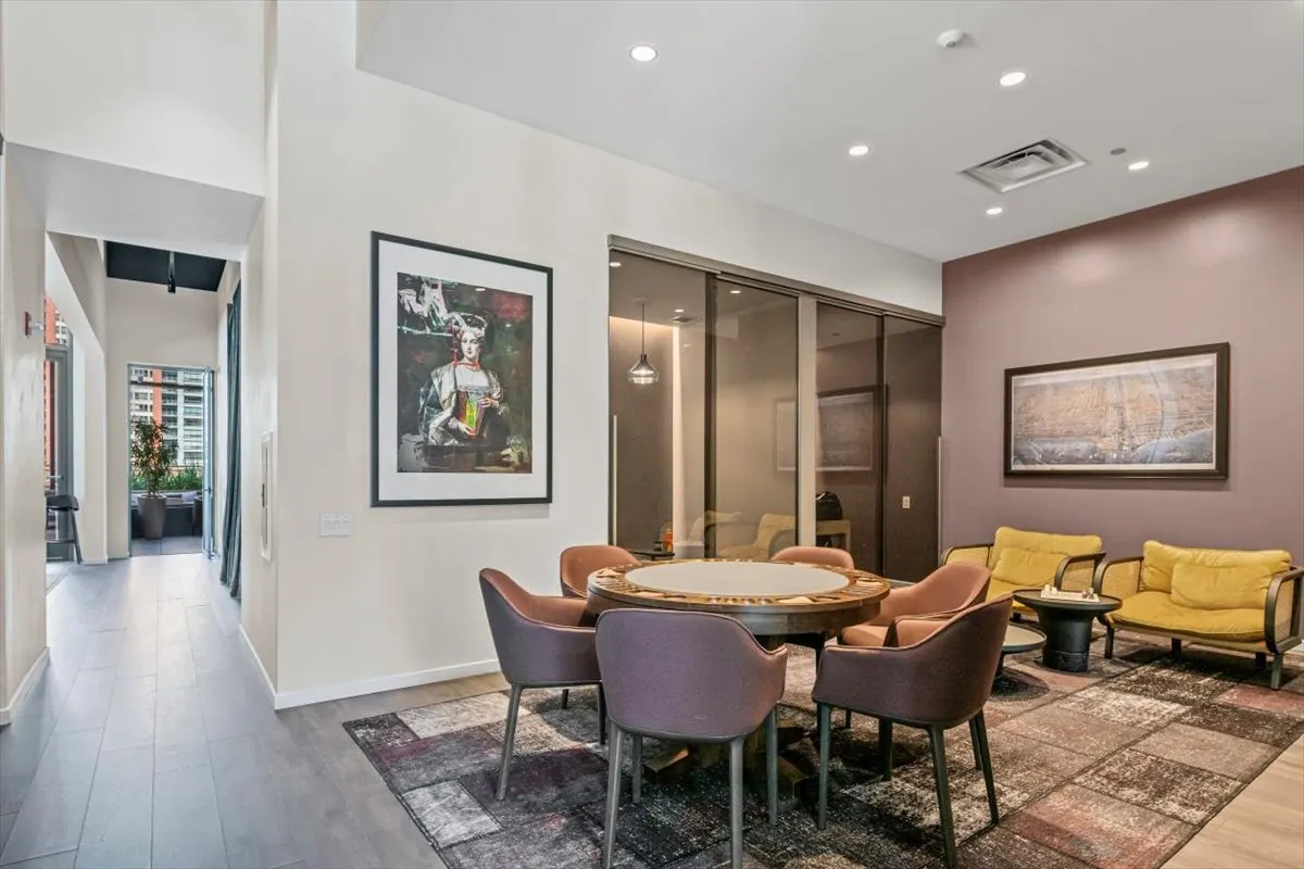 450 E Waterside Drive 2903 IL