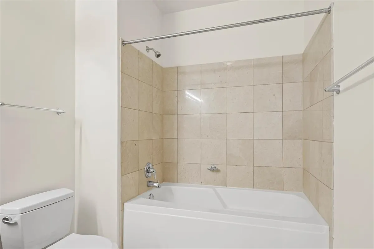 450 E Waterside Drive 2903 IL