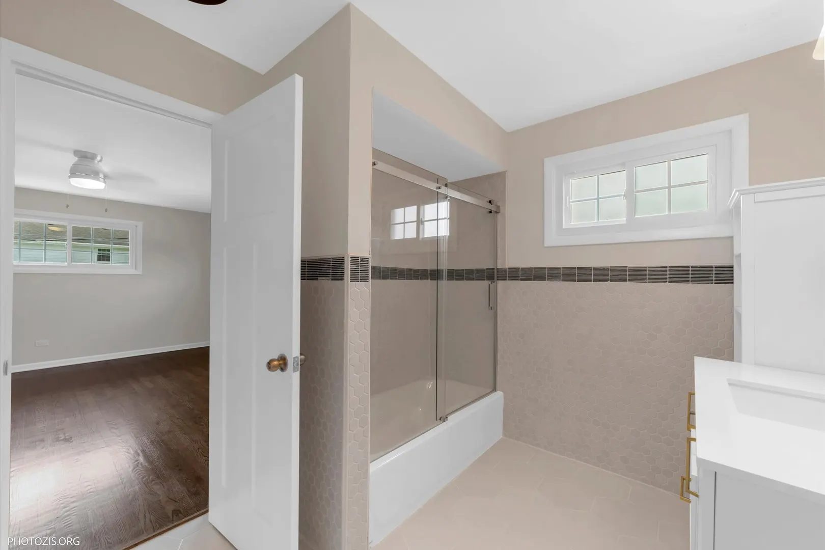 1501 E BARBERRY Lane IL