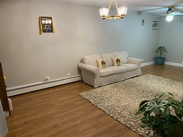 137 Gregory Street 9 IL