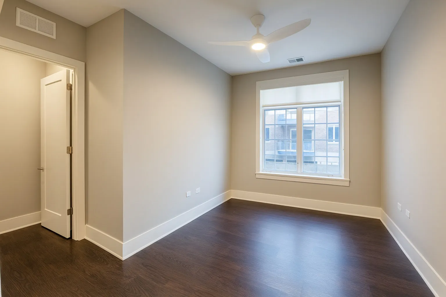 2050 N Clark Street 403 IL