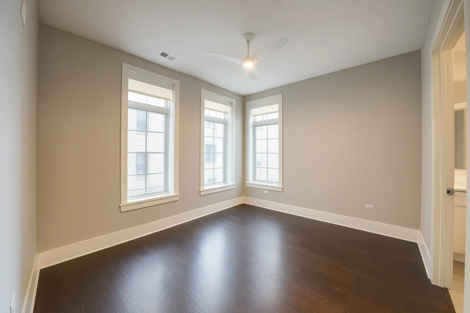 2050 N Clark Street 303 IL