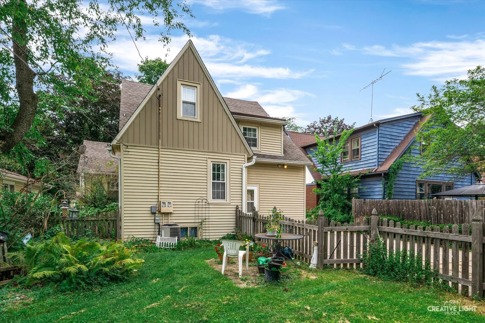 208 Ingleside Avenue IL
