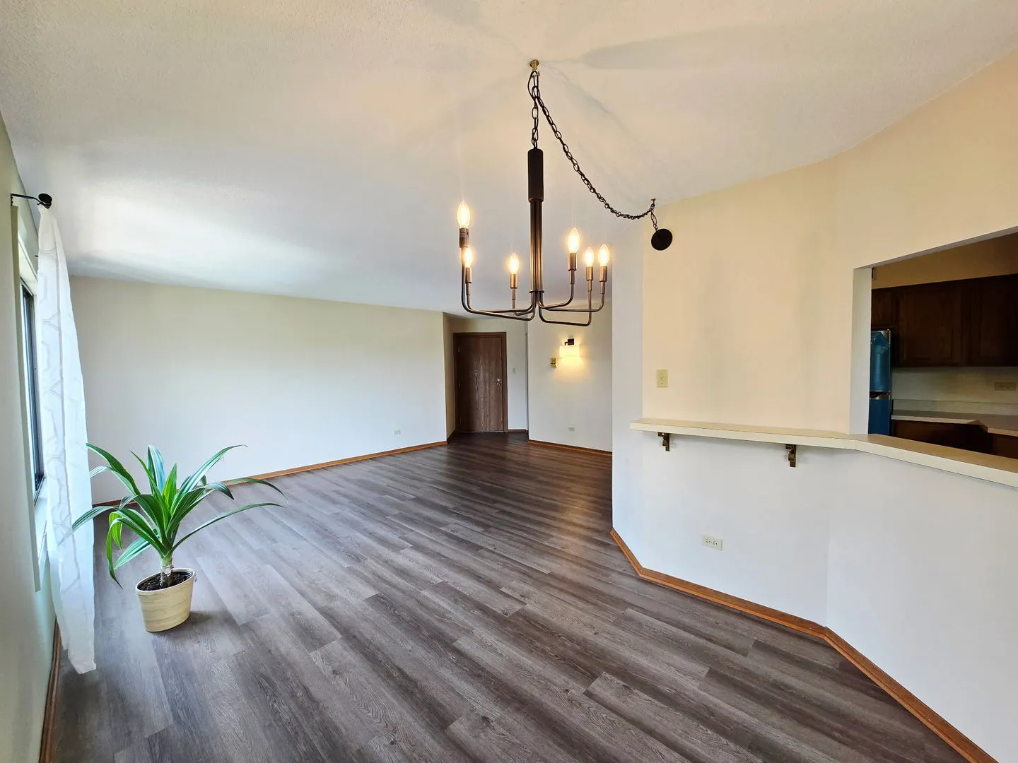 6421 Pershing Road 305 IL