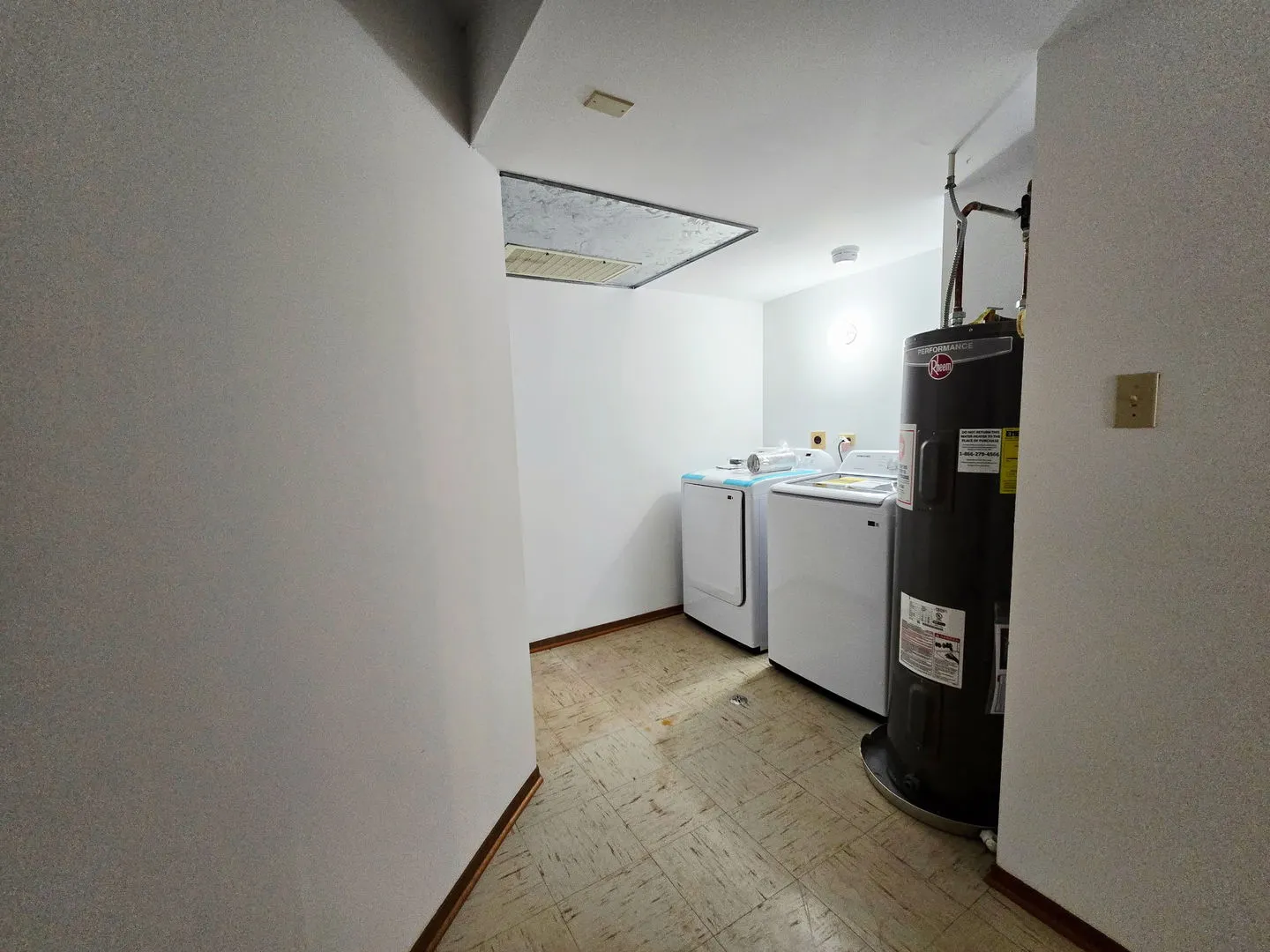 6421 Pershing Road 305 IL