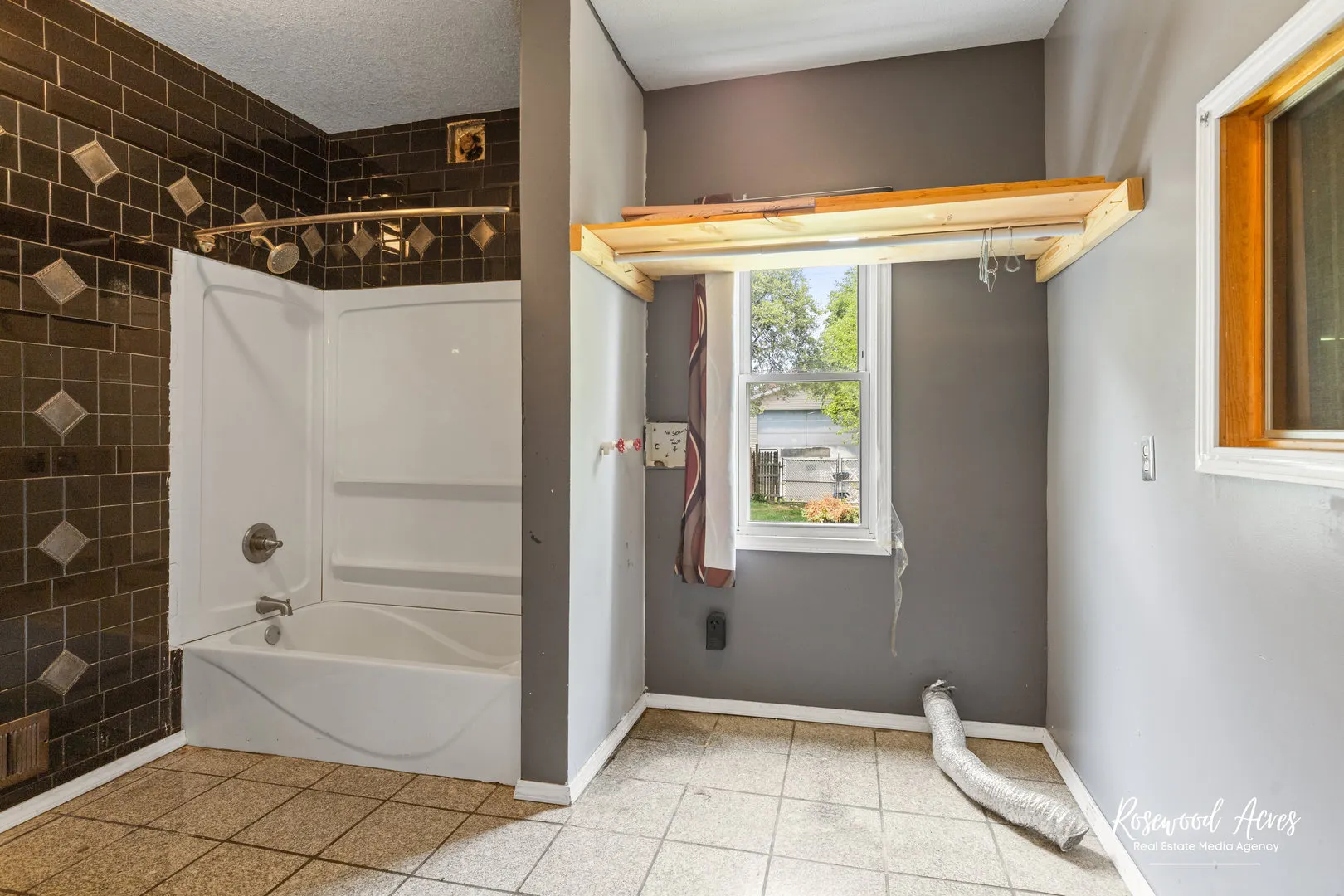 435 S Poplar Avenue IL