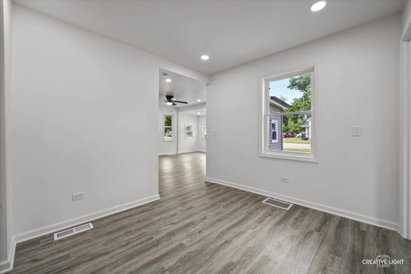 302 N Center Street IL