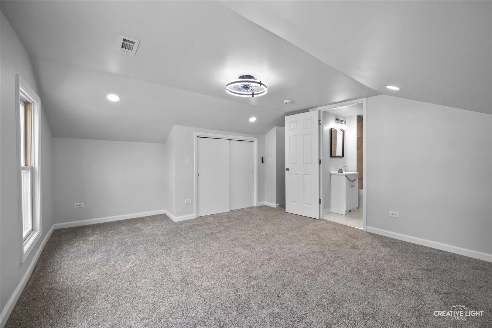 302 N Center Street IL