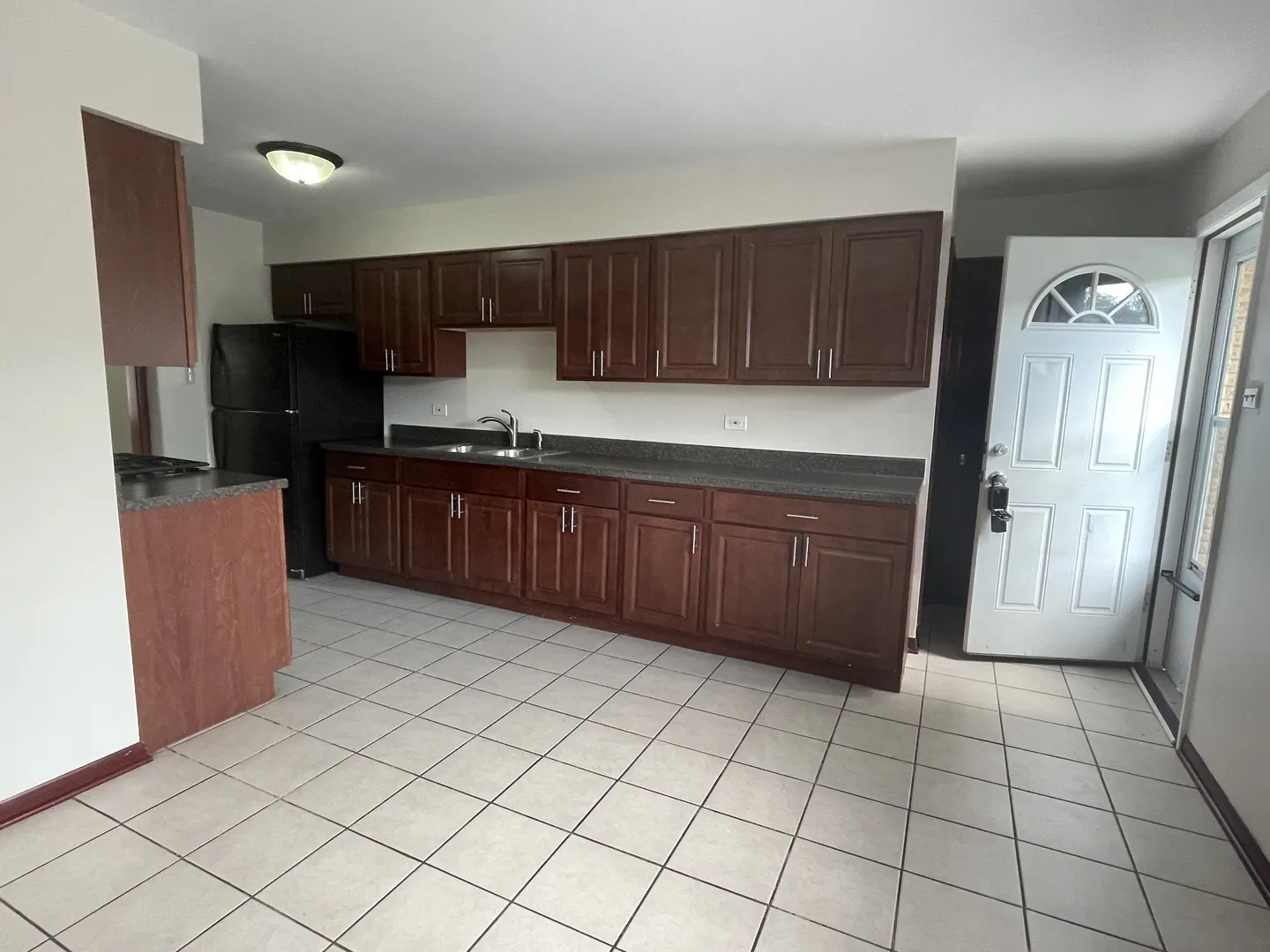 307 S Walnut Street IL