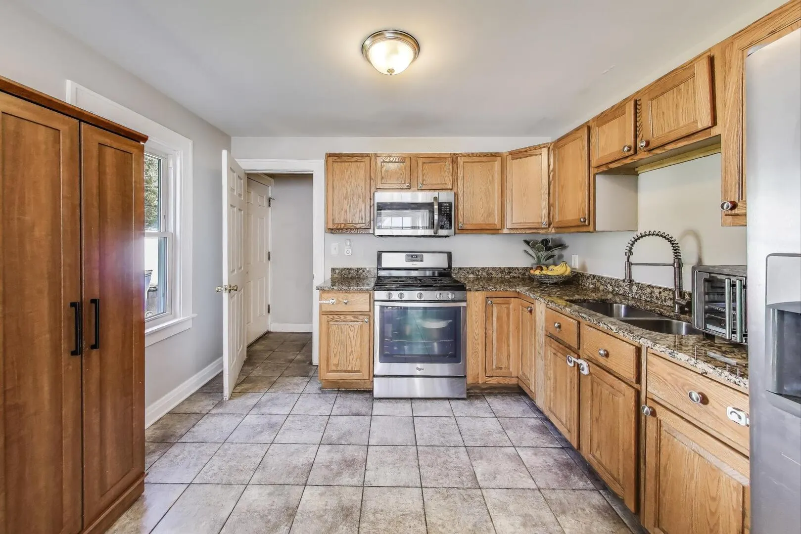 806 Leith Avenue IL