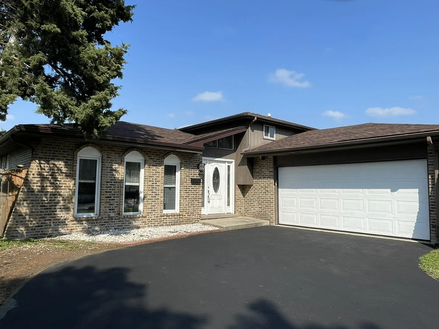 710 E 194th Street IL