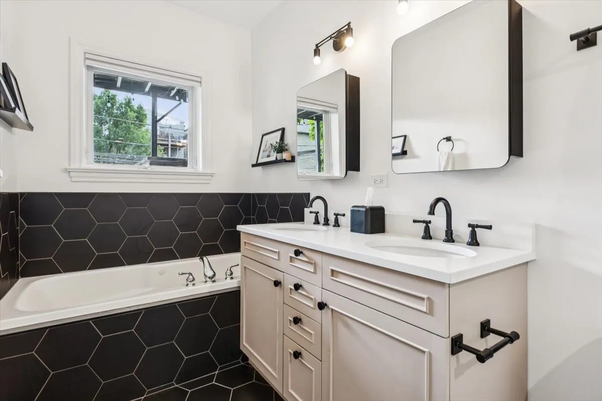 1455 W Thomas Street 1E IL