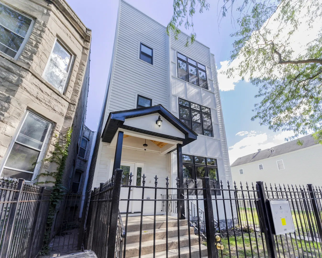 4933 S Wabash Avenue IL