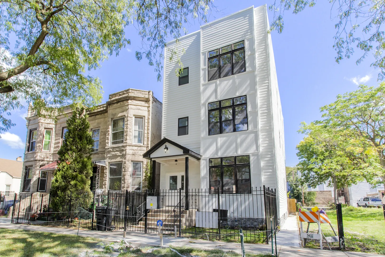 4933 S Wabash Avenue IL
