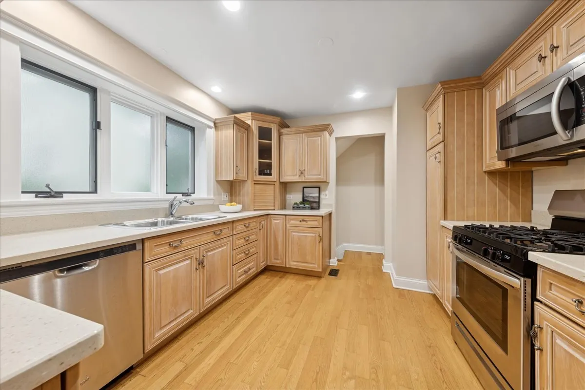 4348 Prospect Avenue IL