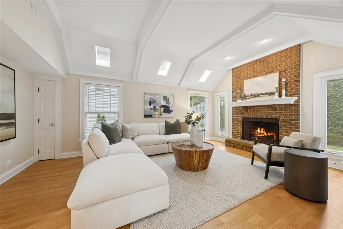 4348 Prospect Avenue IL