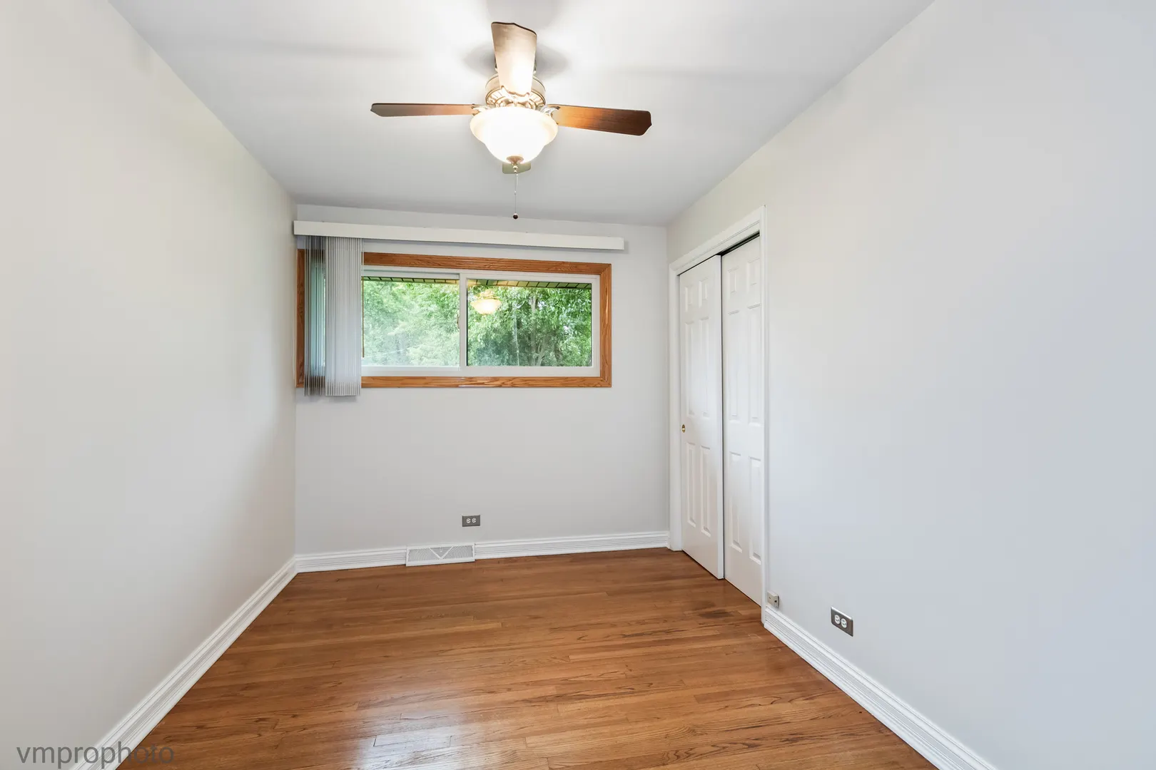 1418 W Saint James Place IL