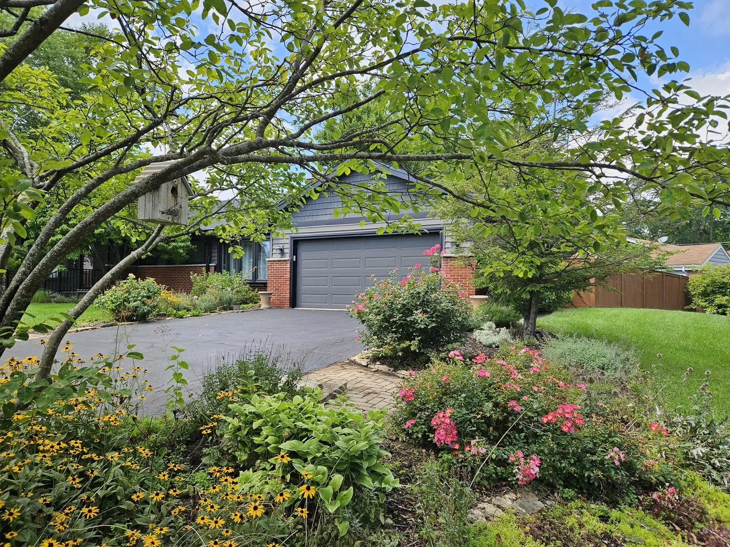 1418 W Saint James Place IL