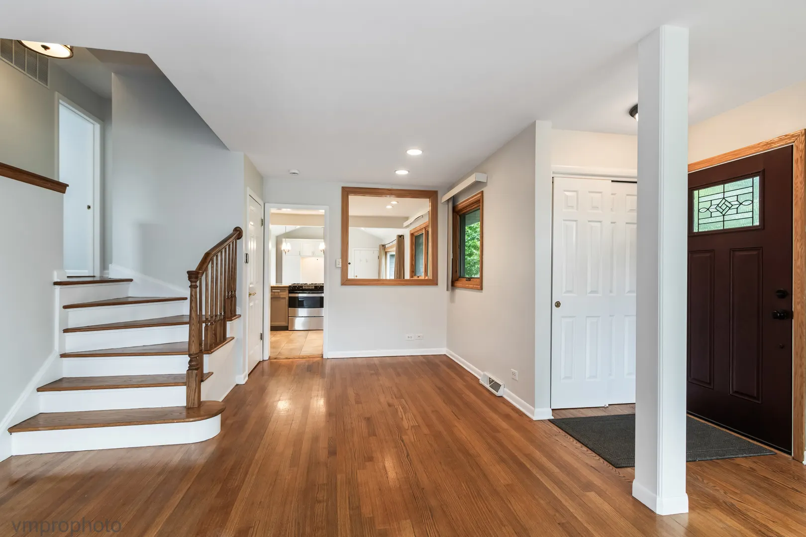 1418 W Saint James Place IL