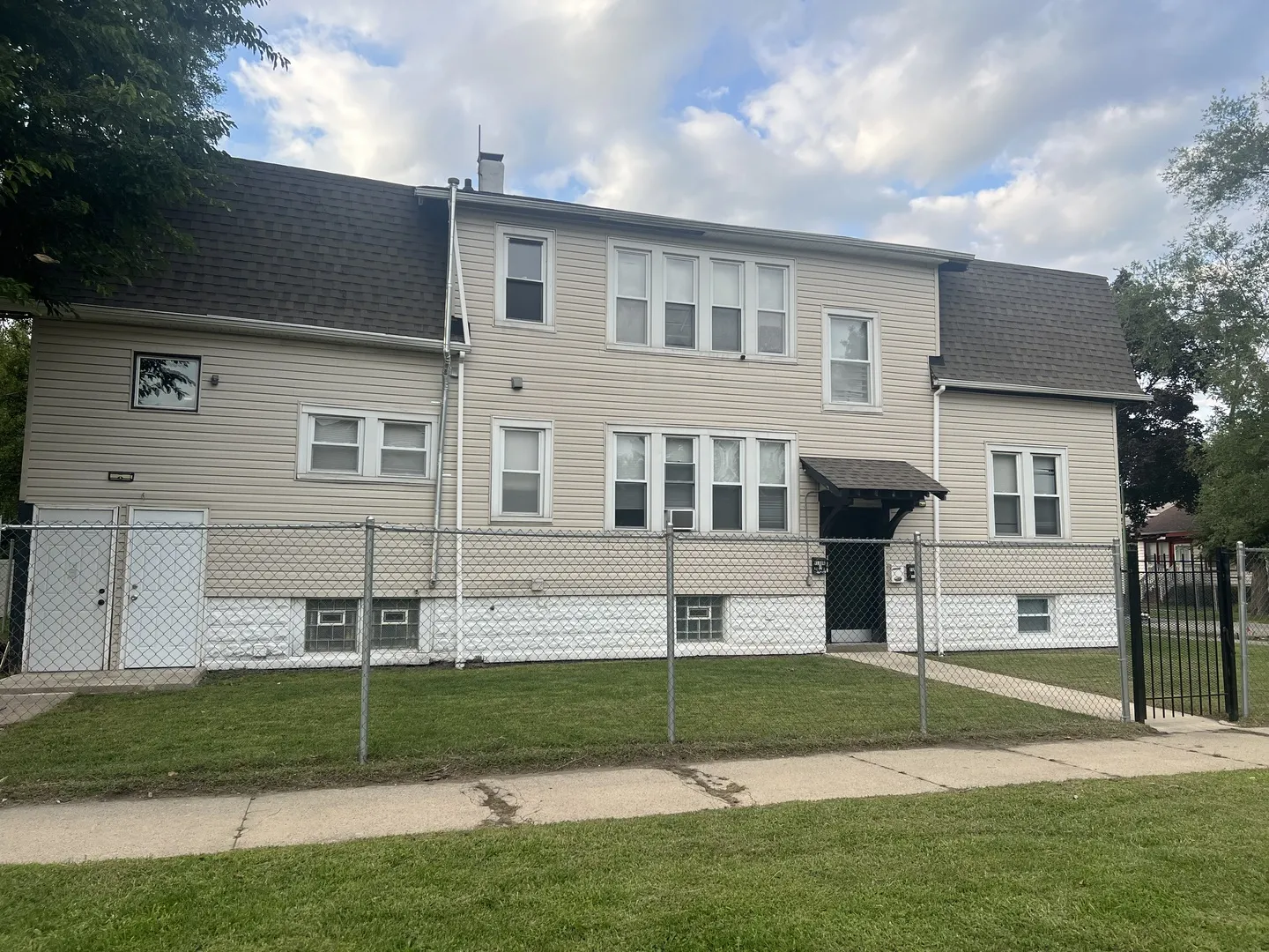 11530 S Wallace Street G IL