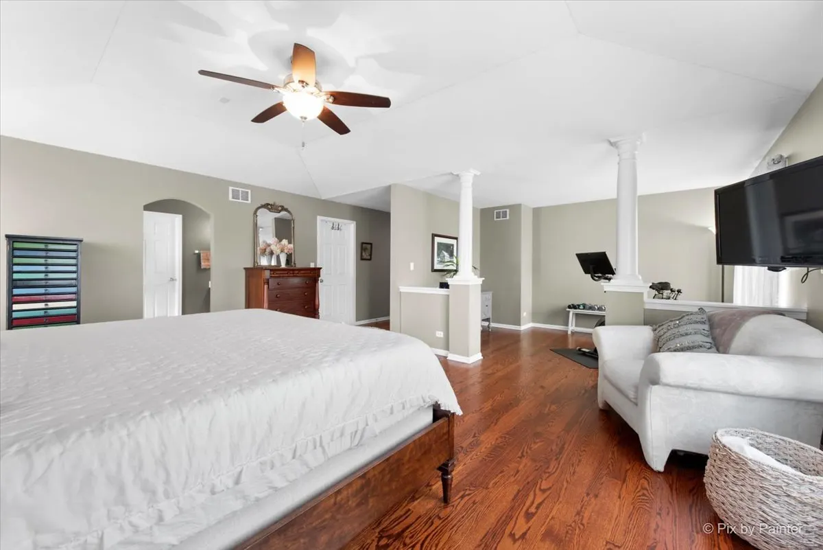 413 Messenger Circle IL