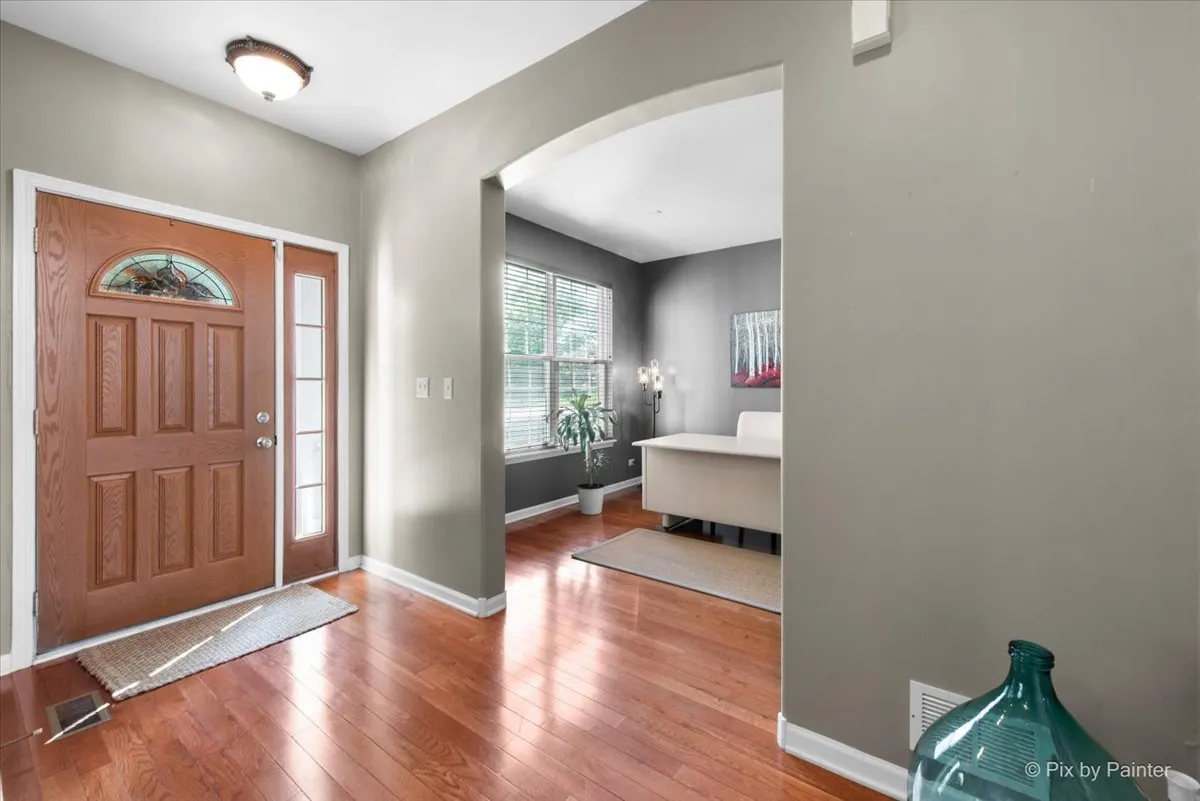 413 Messenger Circle IL