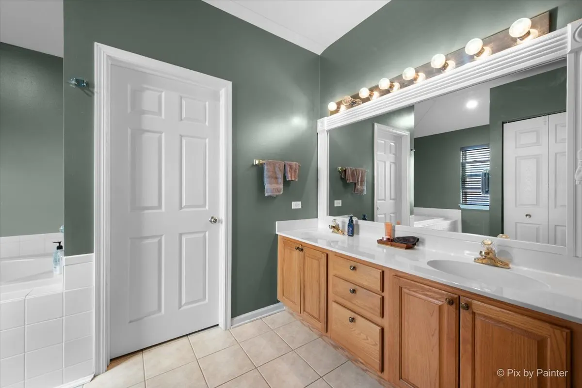 413 Messenger Circle IL
