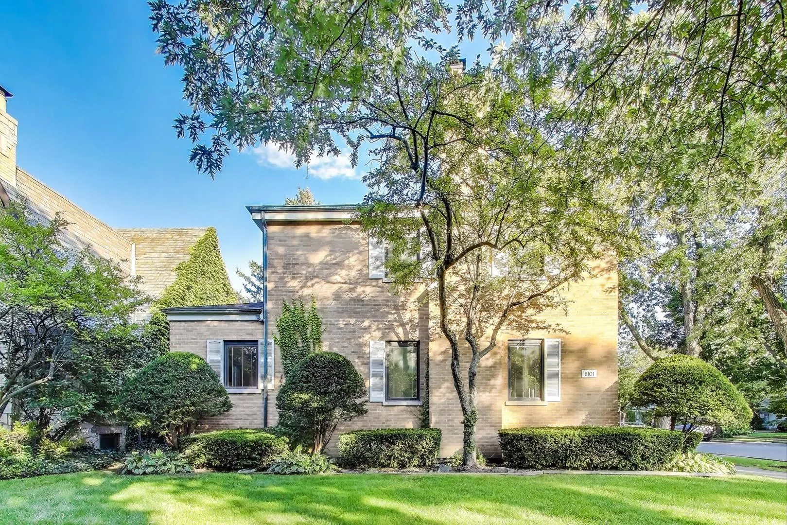 6101 N Knox Avenue IL