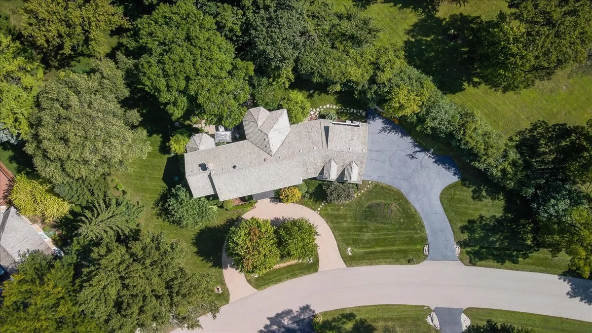 253 Pebble Creek Drive IL