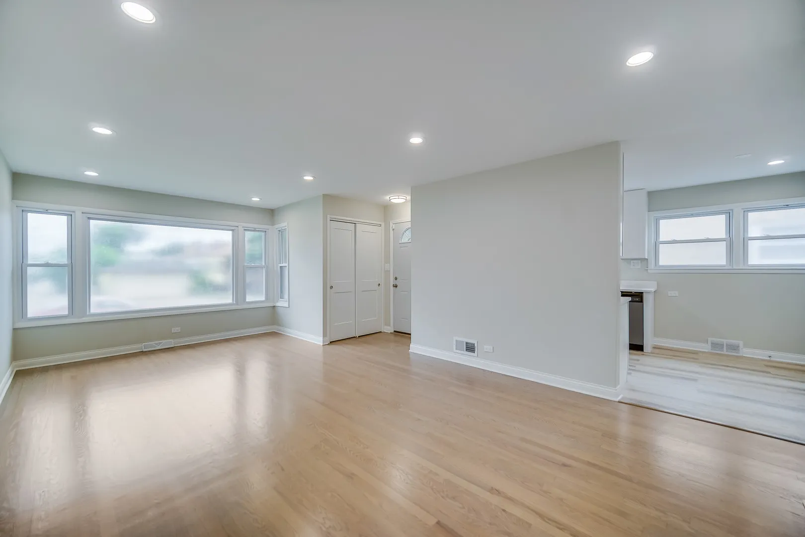 2149 E 90th Street IL