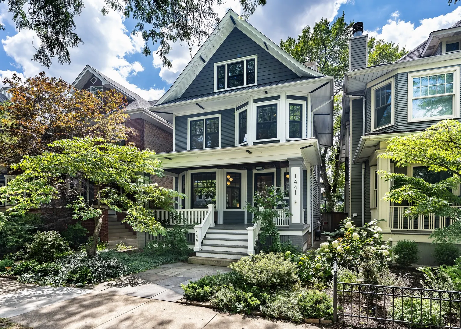 1441 W Cullom Avenue IL