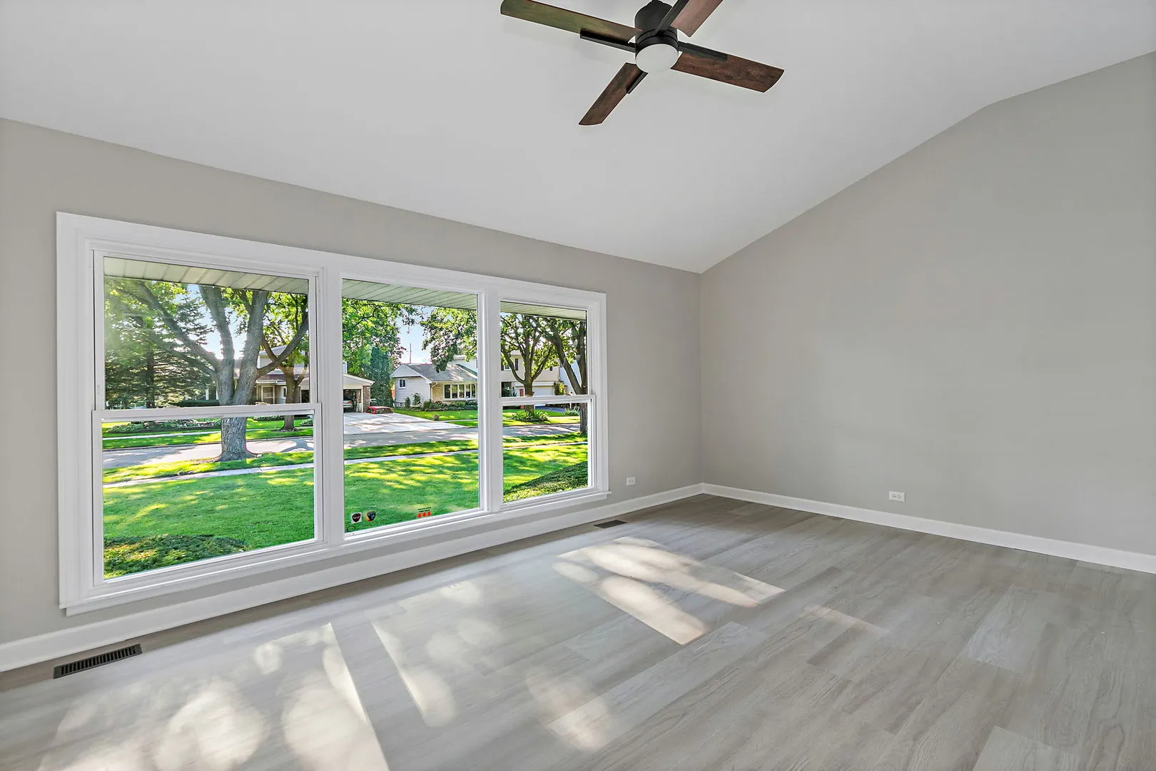 1810 E Boulder Drive IL