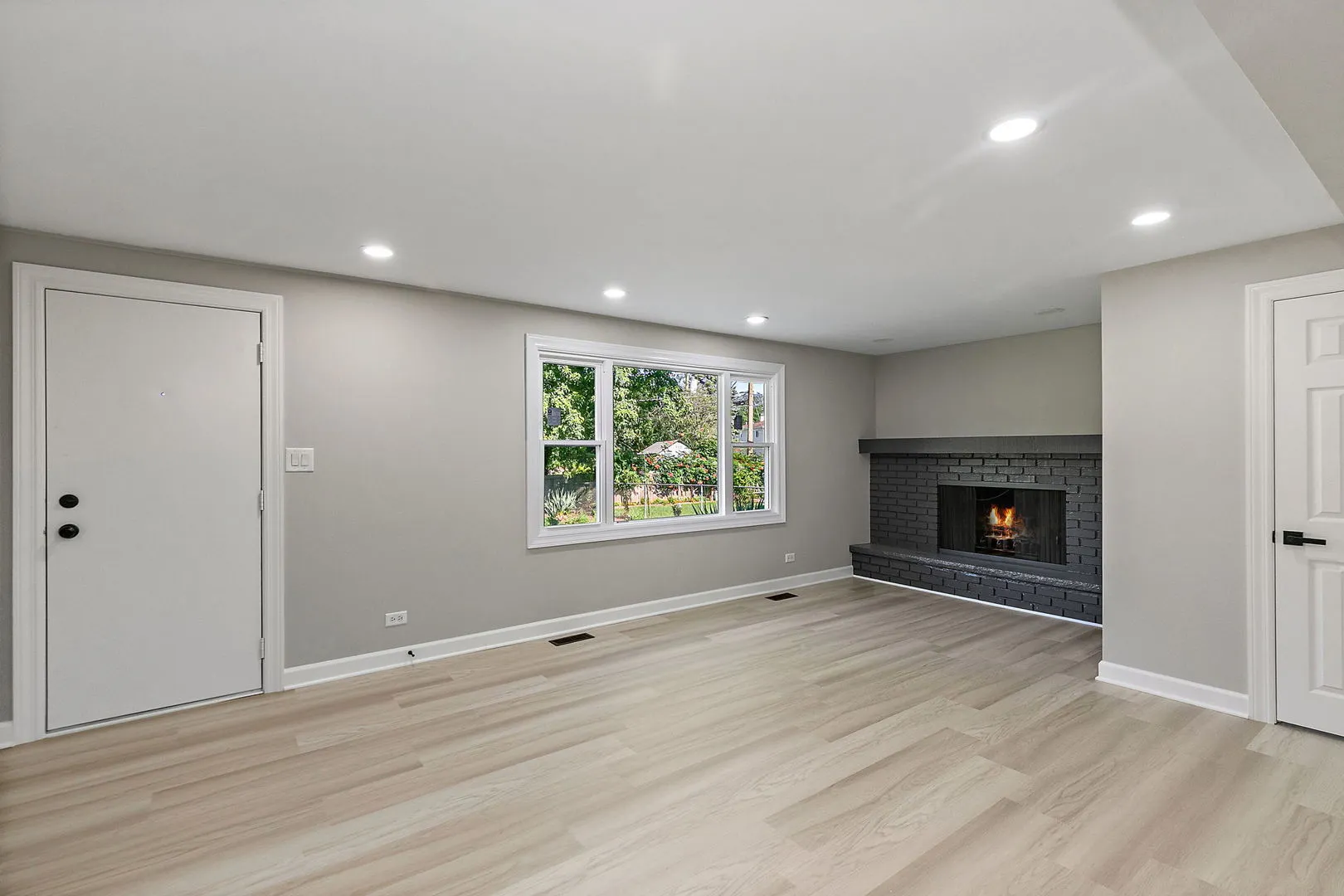 1810 E Boulder Drive IL