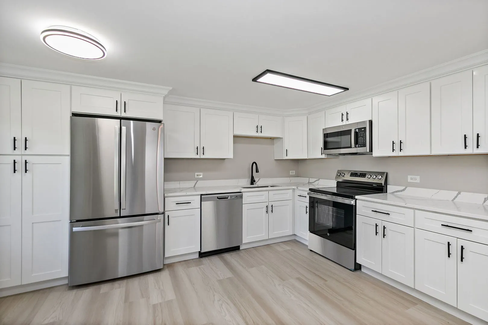 1810 E Boulder Drive IL