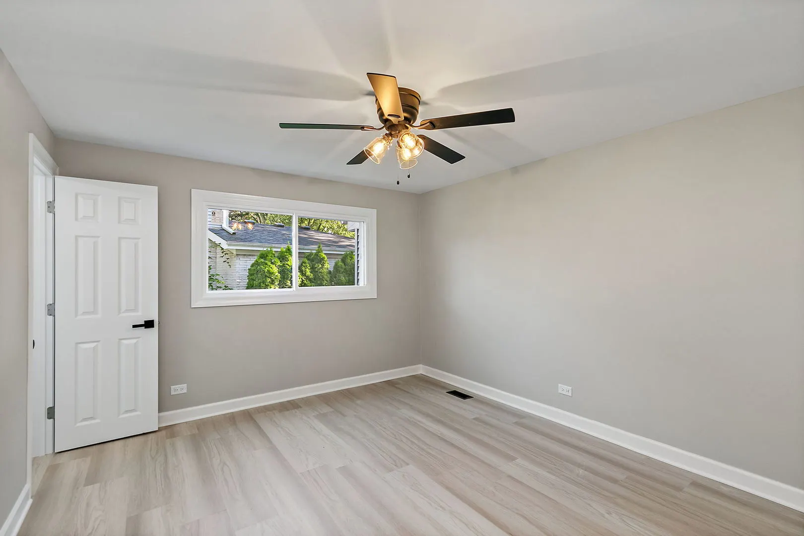 1810 E Boulder Drive IL
